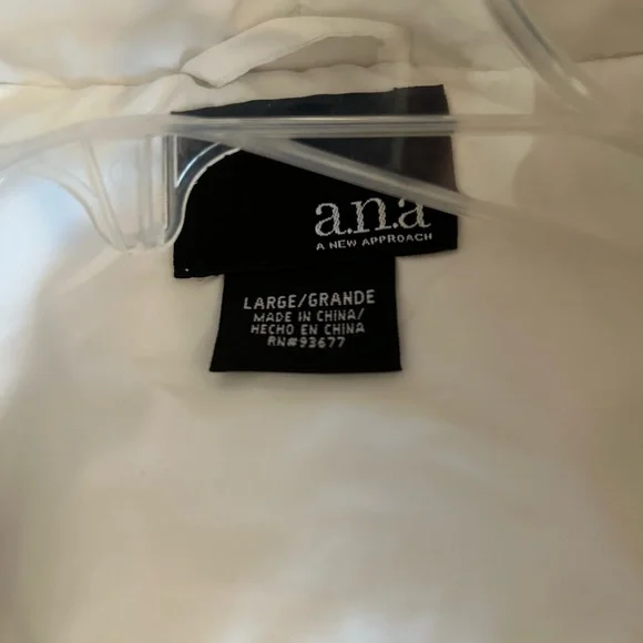 BRAND NEW a.n.a. winter coat with Fax fur hood size L - Picture 2 of 3